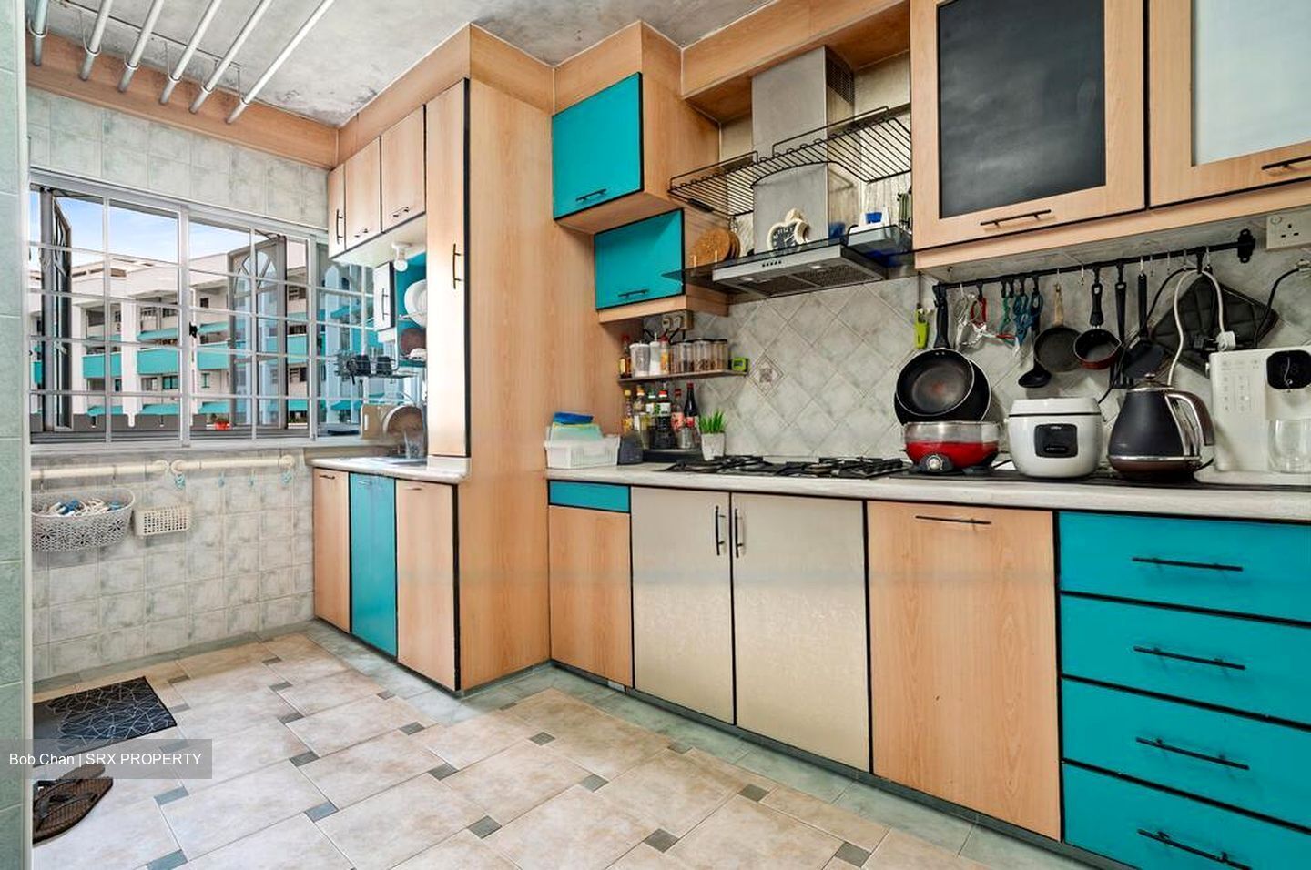 Blk 336 Jurong East Avenue 1 (Jurong East), HDB Executive #473325501